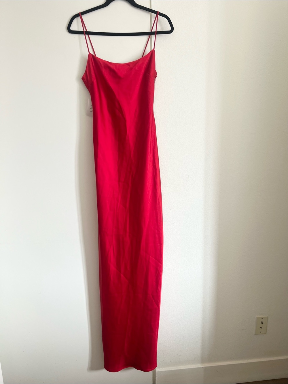 NWT! Lovers and Friends Mischa Gown in Bright Red - Picture 4 of 5